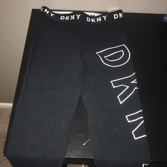 7 pairs of Leggings - Picture 8 of 14